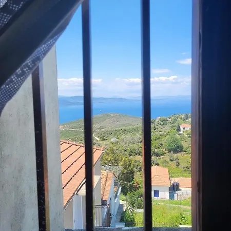 Παραδοσιακό Σπίτι Με Θέα Villa Trikeri Exterior photo